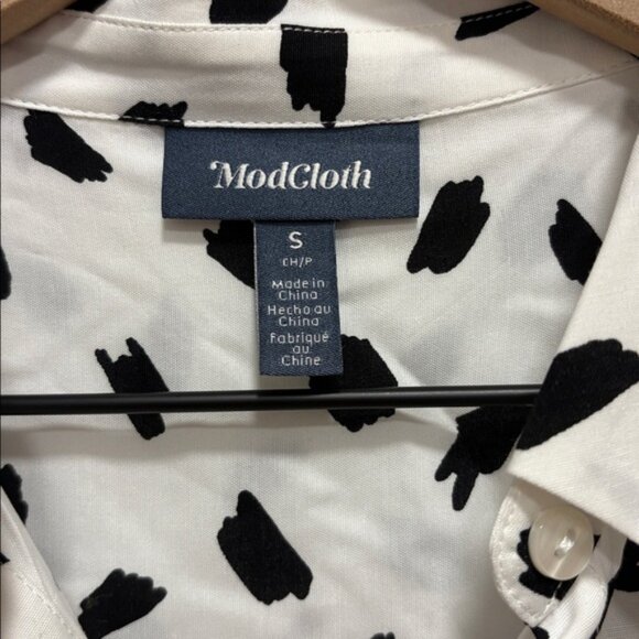 Modcloth Black and White Patterned Button Down Shirt - Picture 2 of 6